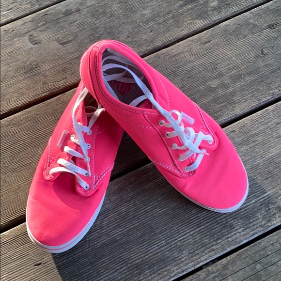 vans hot pink shoes